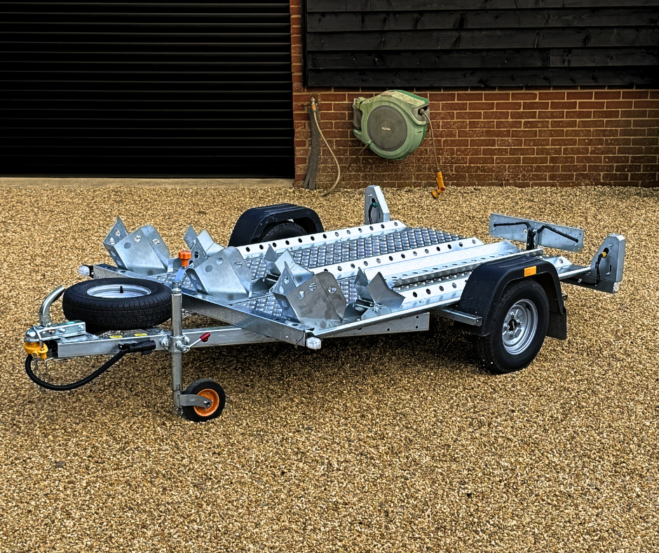 Front of Woodford 3 bike triple motorbike trailer for hire and rent from Hampshire Trailer co